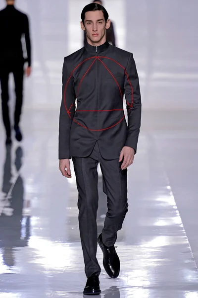 Look 14